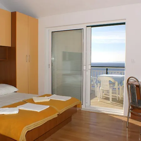 Appartement Studio Milna 3074e *